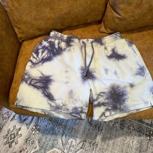 PACSUN like new sweatshirts. 5 inch inseam